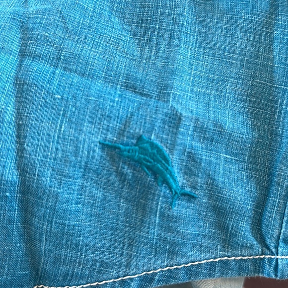 Tommy Bahama linen button down in turquoise, XL - Picture 3 of 8